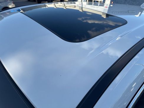 Used 2024 Honda CR-V EX-L image 12