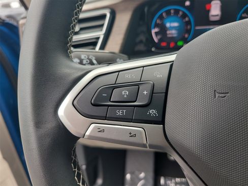 Certified 2025 Volkswagen Atlas SEL image 30