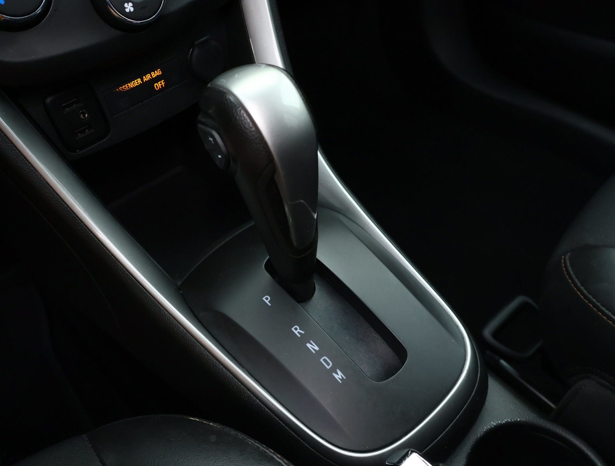 Used 2020 Chevrolet Trax LT w/ LT Convenience Package FWD image 18
