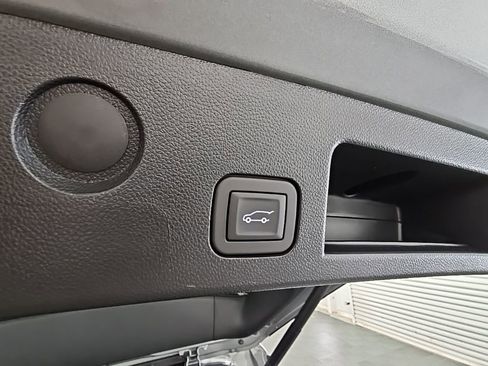 New 2026 GMC Terrain AT4 w/ Convenience Package III image 36