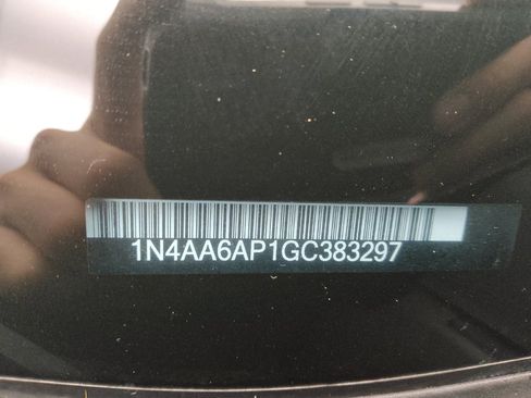 Used 2016 Nissan Maxima Platinum w/ Interior Lighting Package FWD image 33
