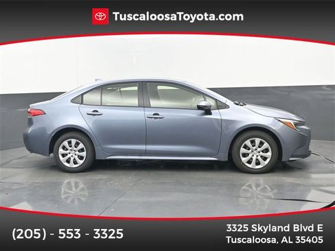 Used 2025 Toyota Corolla LE image 1