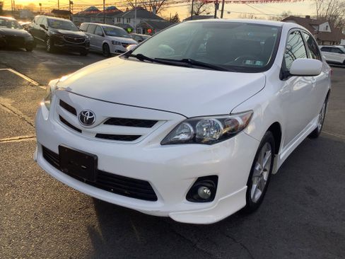 Used 2013 Toyota Corolla S image 3