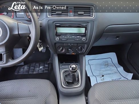 Used 2011 Volkswagen Jetta 2.0L Base image 11