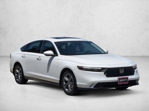 Used 2024 Honda Accord EX image 3