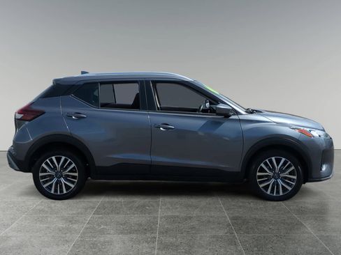 Used 2024 Nissan Kicks SV image 6