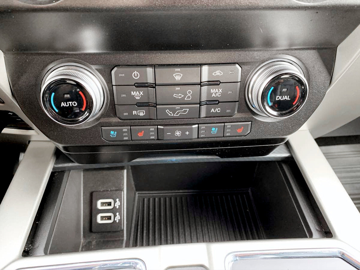 Used 2019 Ford F150 Lariat w/ Equipment Group 502A Luxury AWD/4WD image 35