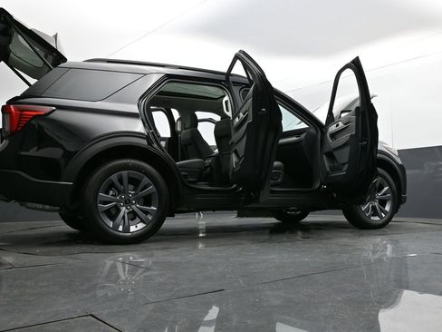New 2026 Ford Explorer Active w/ Active Comfort Package image 39