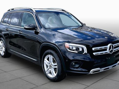 Used 2023 Mercedes-Benz GLB 250 4MATIC image 3