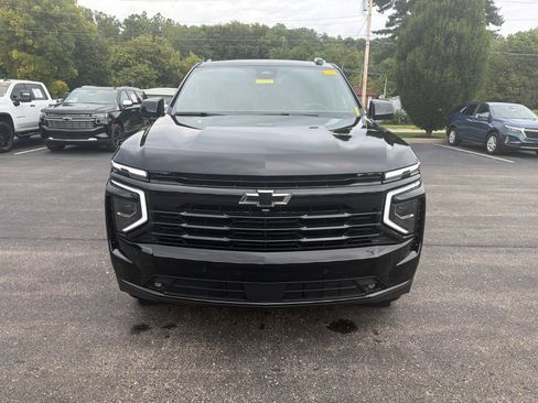 Used 2025 Chevrolet Suburban LT w/ Comfort Package AWD/4WD image 8