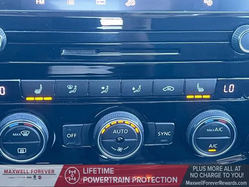 Used 2020 Volkswagen Passat 2.0T SEL image 4