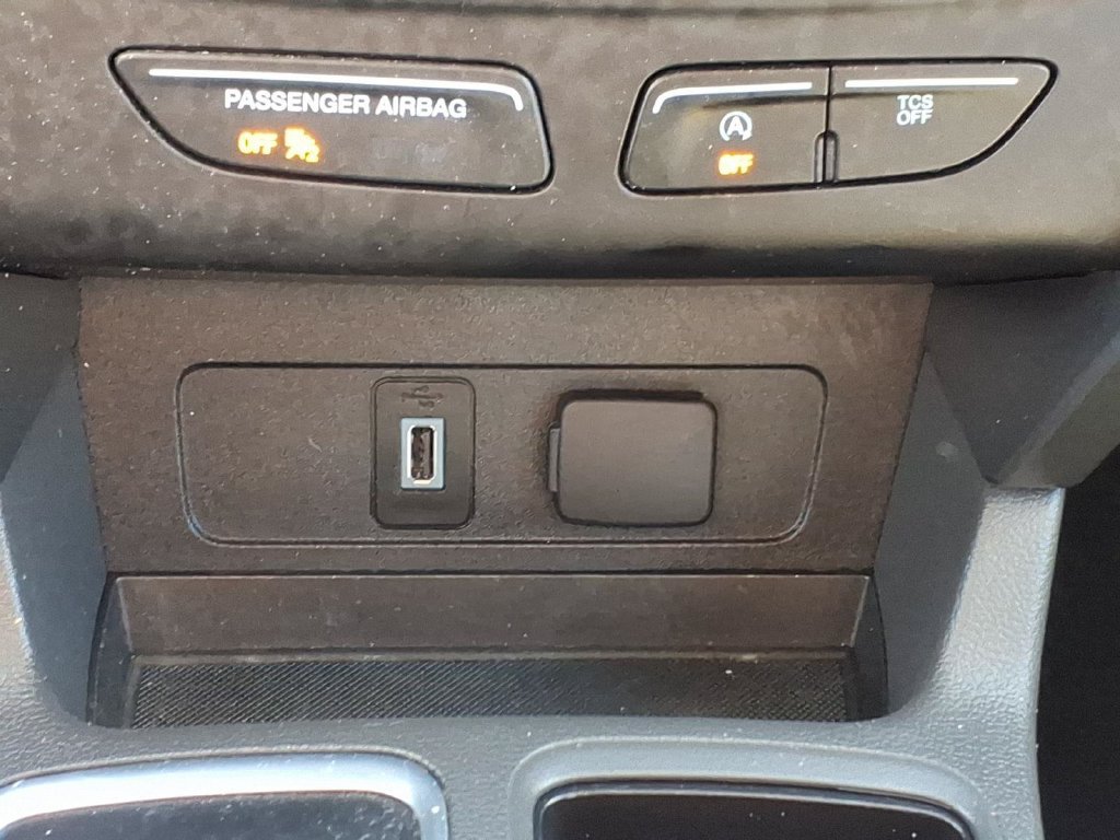 Used 2017 Ford Escape SE w/ Equipment Group 201A FWD image 17
