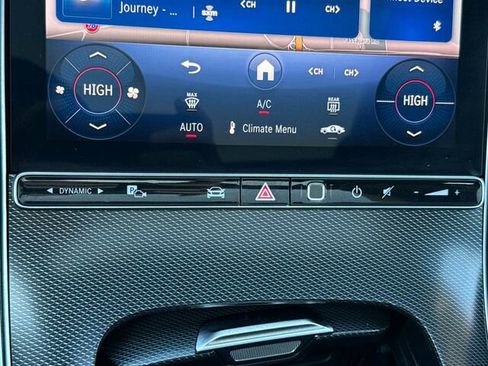 Used 2025 Mercedes-Benz C 300 Sedan image 26