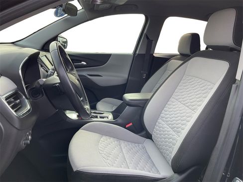 Used 2020 Chevrolet Equinox LT image 23