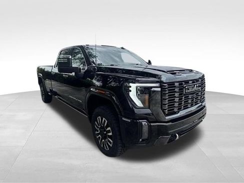 Used 2024 GMC Sierra 2500 Denali Ultimate AWD/4WD image 8