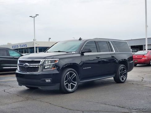 Used 2020 Chevrolet Suburban LT w/ Luxury Package AWD/4WD image 33