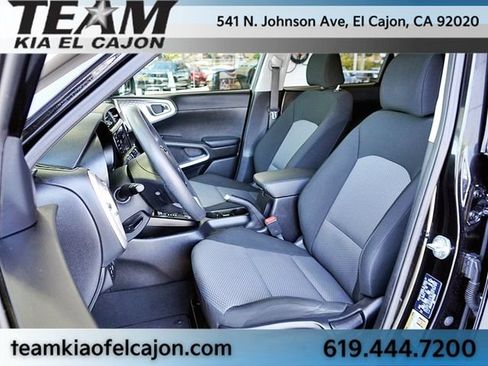 Certified 2023 Kia Soul LX w/ LX Technology Package FWD image 15