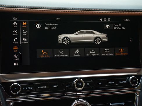 Used 2022 Bentley Flying Spur Plug-In Hybrid AWD/4WD image 17