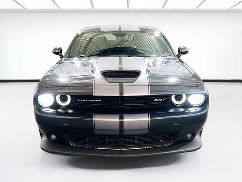 Used 2017 Dodge Challenger SRT image 2
