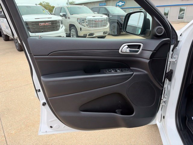 Used 2021 Jeep Grand Cherokee Laredo X AWD/4WD image 13