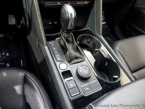 Used 2023 Volkswagen Atlas Cross Sport SE AWD/4WD image 18