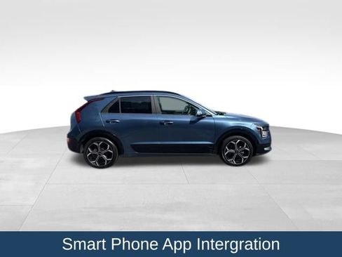 Used 2024 Kia Niro EX Touring FWD image 7