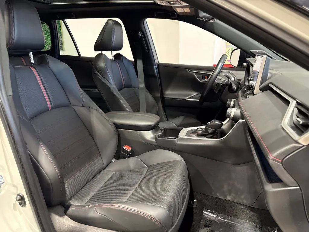 Used 2022 Toyota RAV4 XSE w/ Premium Package AWD/4WD image 16