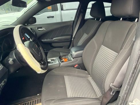 Used 2023 Dodge Charger SXT w/ Blacktop Package RWD image 5