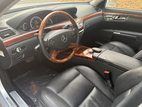 Used 2010 Mercedes-Benz S 550 4MATIC image 11