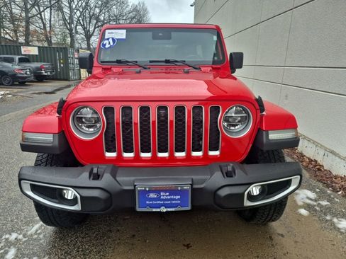 Used 2021 Jeep Wrangler Unlimited Sahara image 3