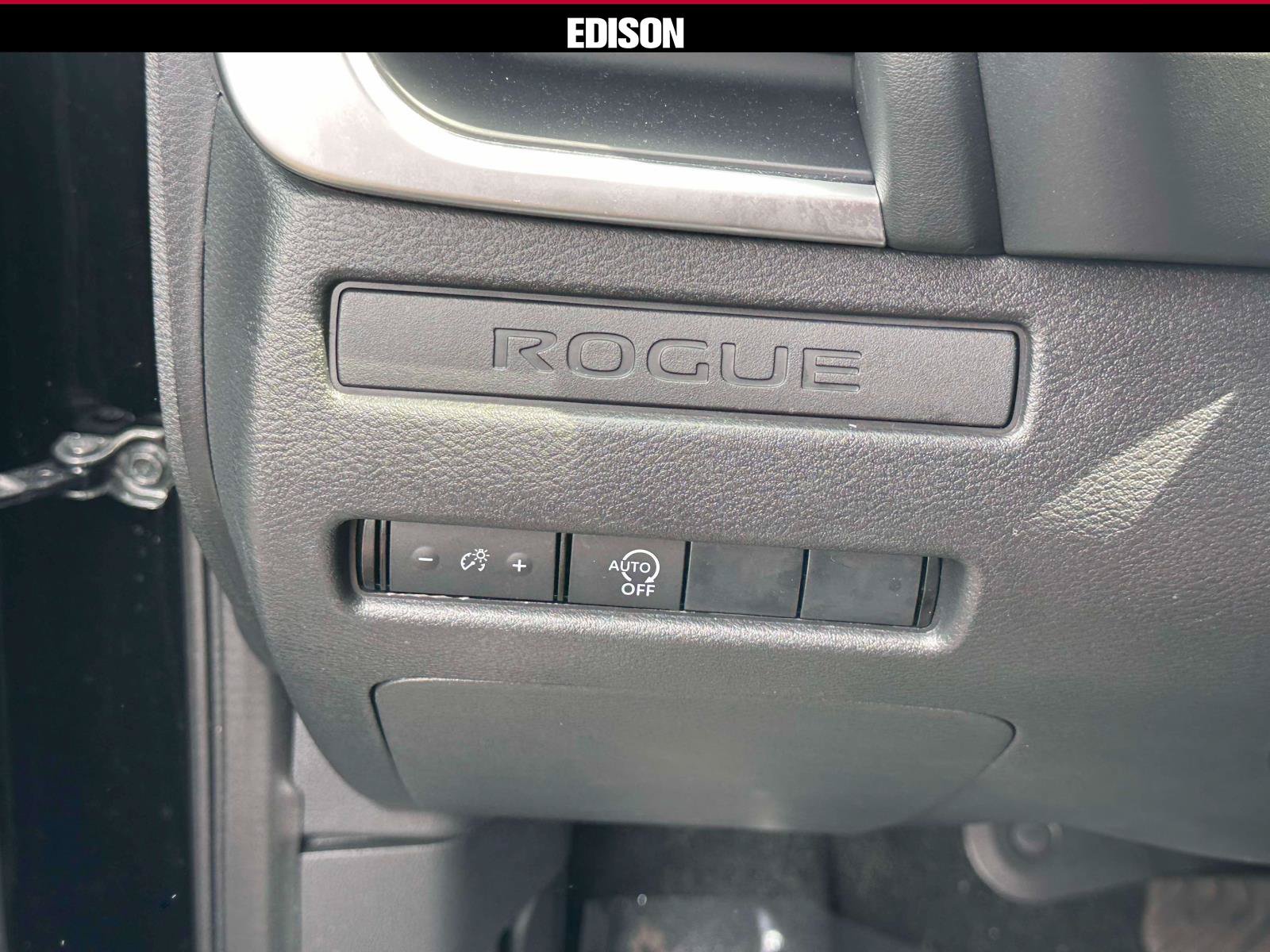 Used 2026 Nissan Rogue S AWD/4WD image 17