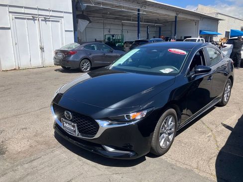 Certified 2025 MAZDA MAZDA3 s FWD image 1