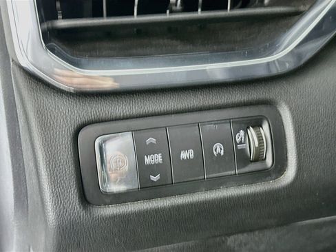 Used 2024 GMC Acadia Elevation AWD/4WD image 17