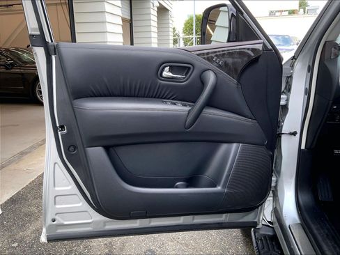 Used 2023 Nissan Armada Platinum w/ Captain's Chairs Package AWD/4WD image 25