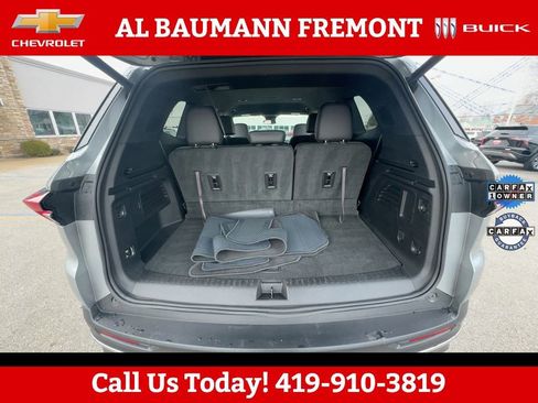 Used 2025 Buick Enclave Preferred AWD/4WD image 10