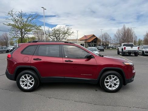 Used 2016 Jeep Cherokee Sport AWD/4WD image 5