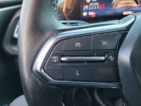 Used 2024 Chevrolet Traverse LT image 7