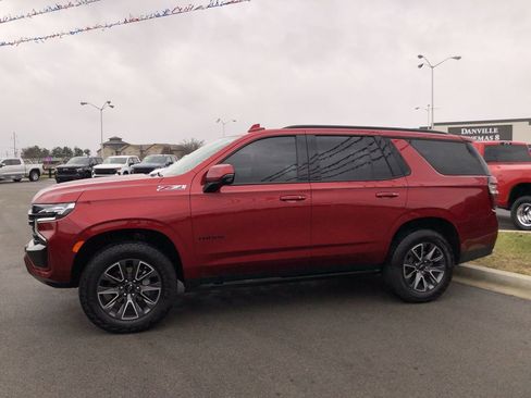 Used 2023 Chevrolet Tahoe Z71 w/ Z71 Off-Road Package image 3