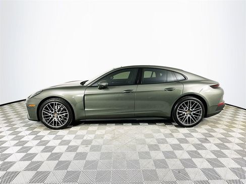 Used 2025 Porsche Panamera 4 image 4