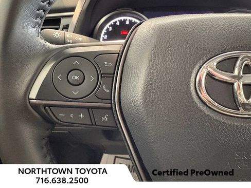 Used 2023 Toyota Camry SE image 9