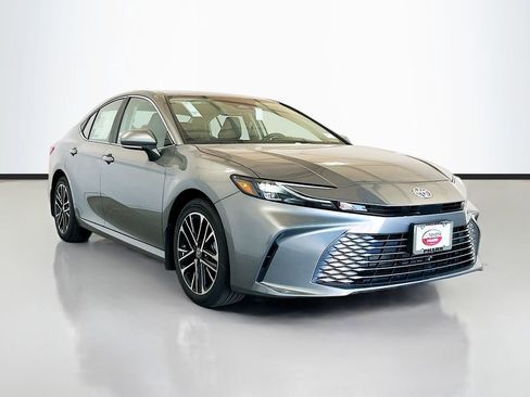 New 2026 Toyota Camry XLE FWD image 3