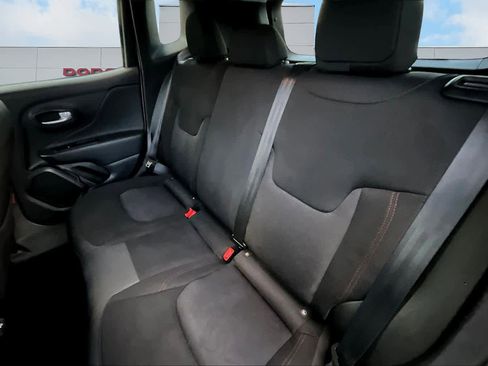 Used 2023 Jeep Renegade Trailhawk image 13