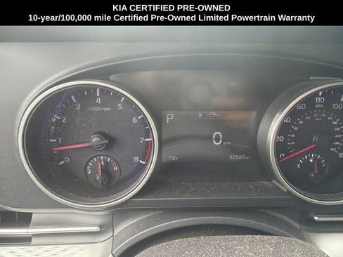Certified 2024 Kia Carnival LX FWD image 25