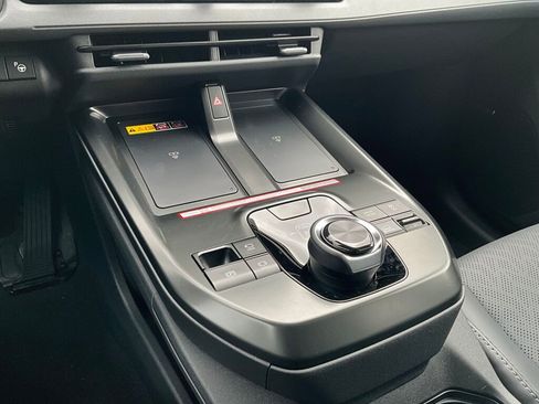 New 2026 Subaru Solterra Limited XT image 20