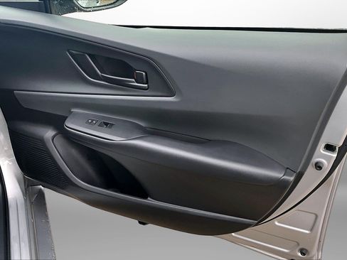 Used 2025 Toyota Prius LE FWD image 26