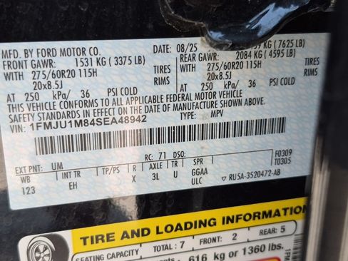 Used 2025 Ford Expedition Platinum AWD/4WD image 8
