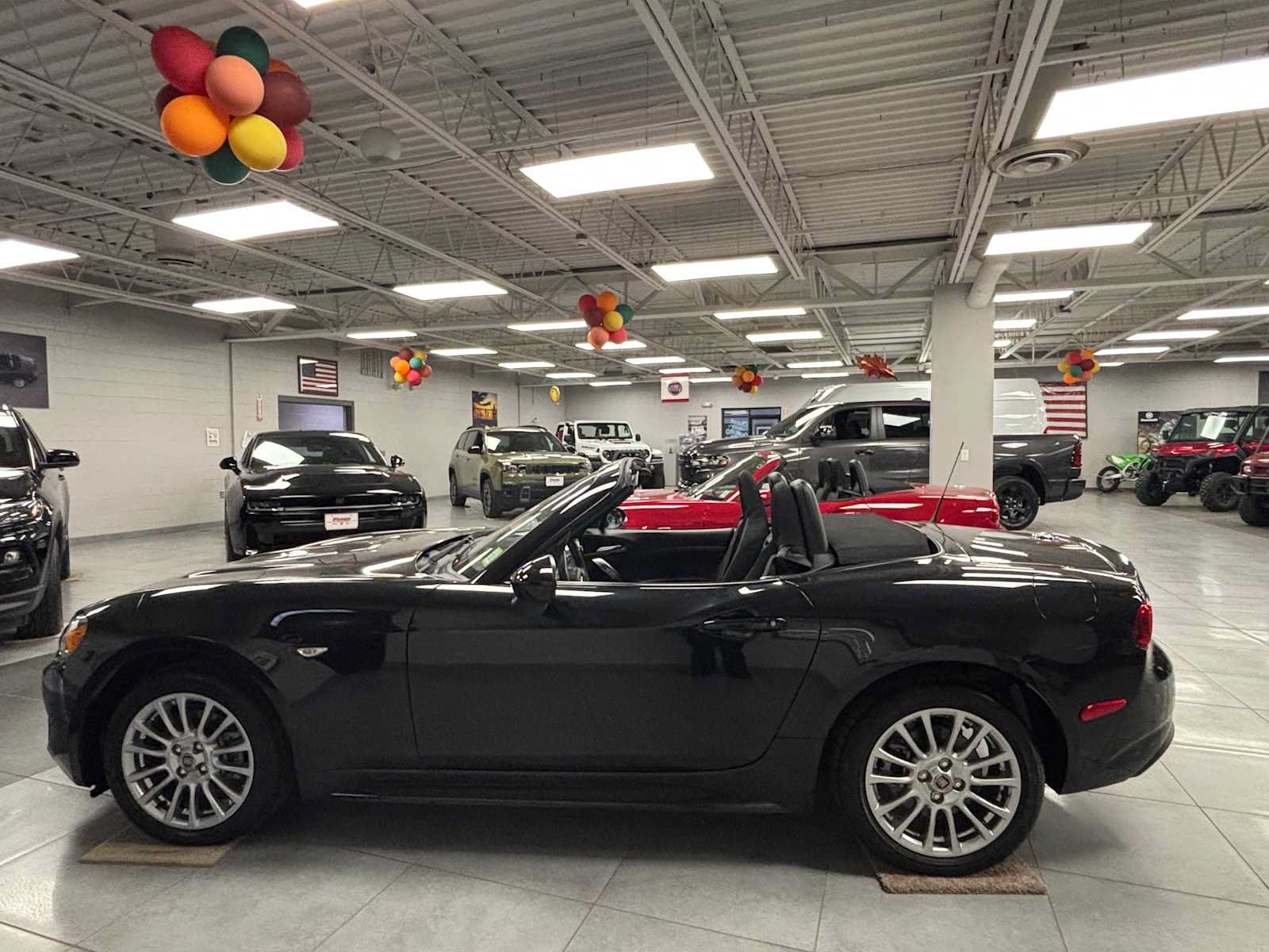 Used 2017 FIAT 124 Spider Classica RWD image 4