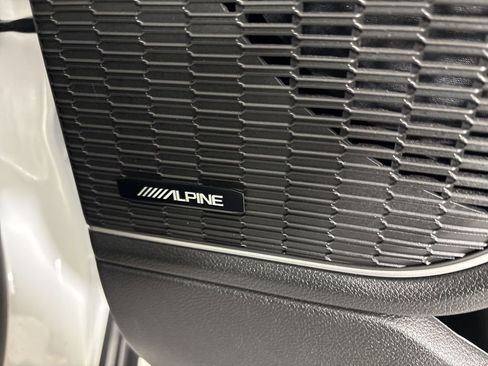 Used 2022 Jeep Grand Cherokee Limited 4xe image 18