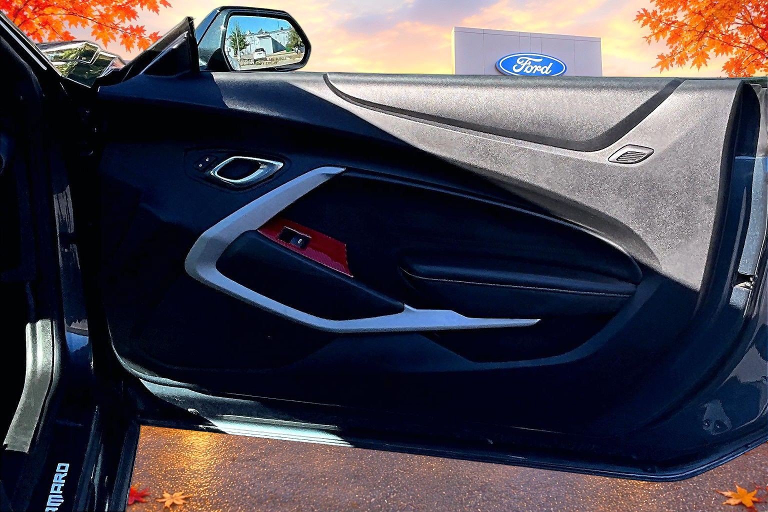 Used 2020 Chevrolet Camaro LT RWD image 27