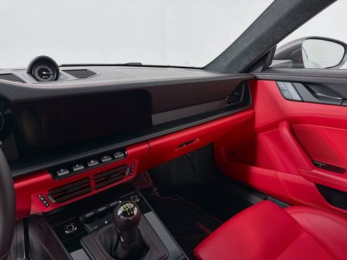 Used 2022 Porsche 911 GT3 RWD image 16